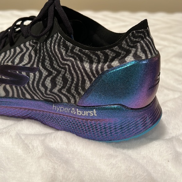 Skechers Zebra Performance Shoe - Picture 9 of 9